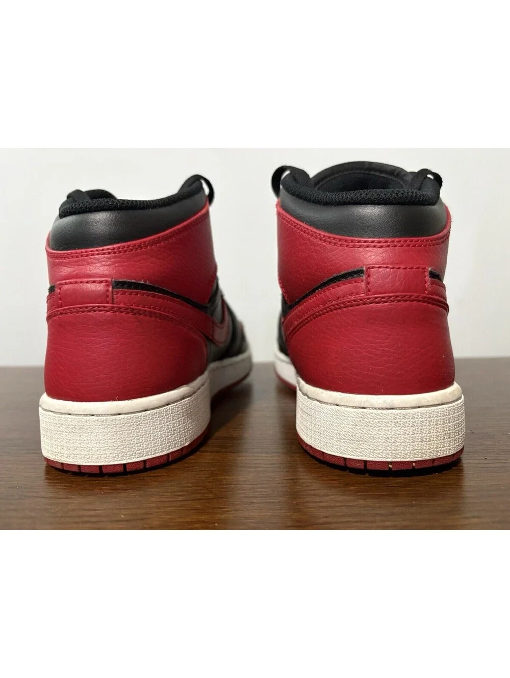 Nike Air Jordan 1 Kids 7YLeather Sneakers Black/Red Unisex Kids